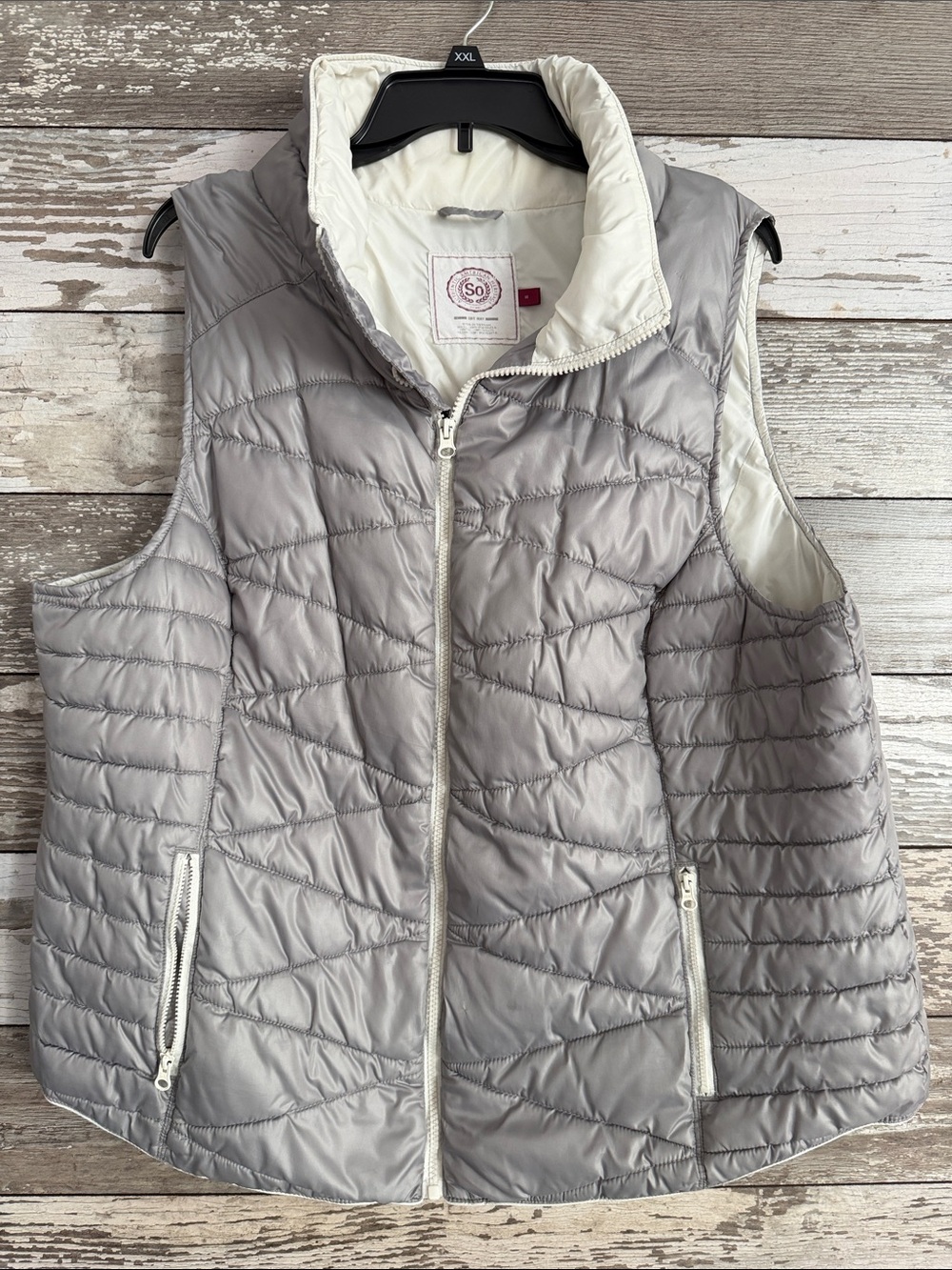 SO Quilted Puffer Vest in Light Gray with Cream Lining